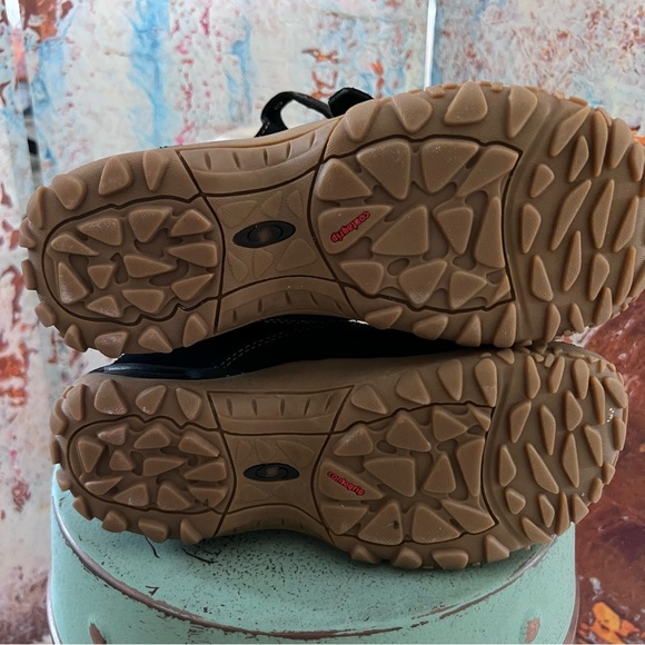 NWOT! Solomon "Lahasa" tall boots with faux fur and fleece lining. Warm + CUTE!! - Picture 9 of 10